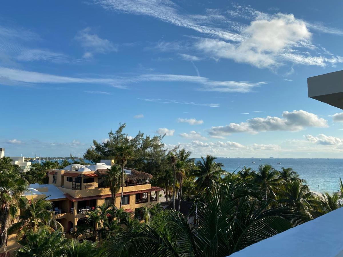 Cuxos Hotel Beachfront 女人岛 外观 照片