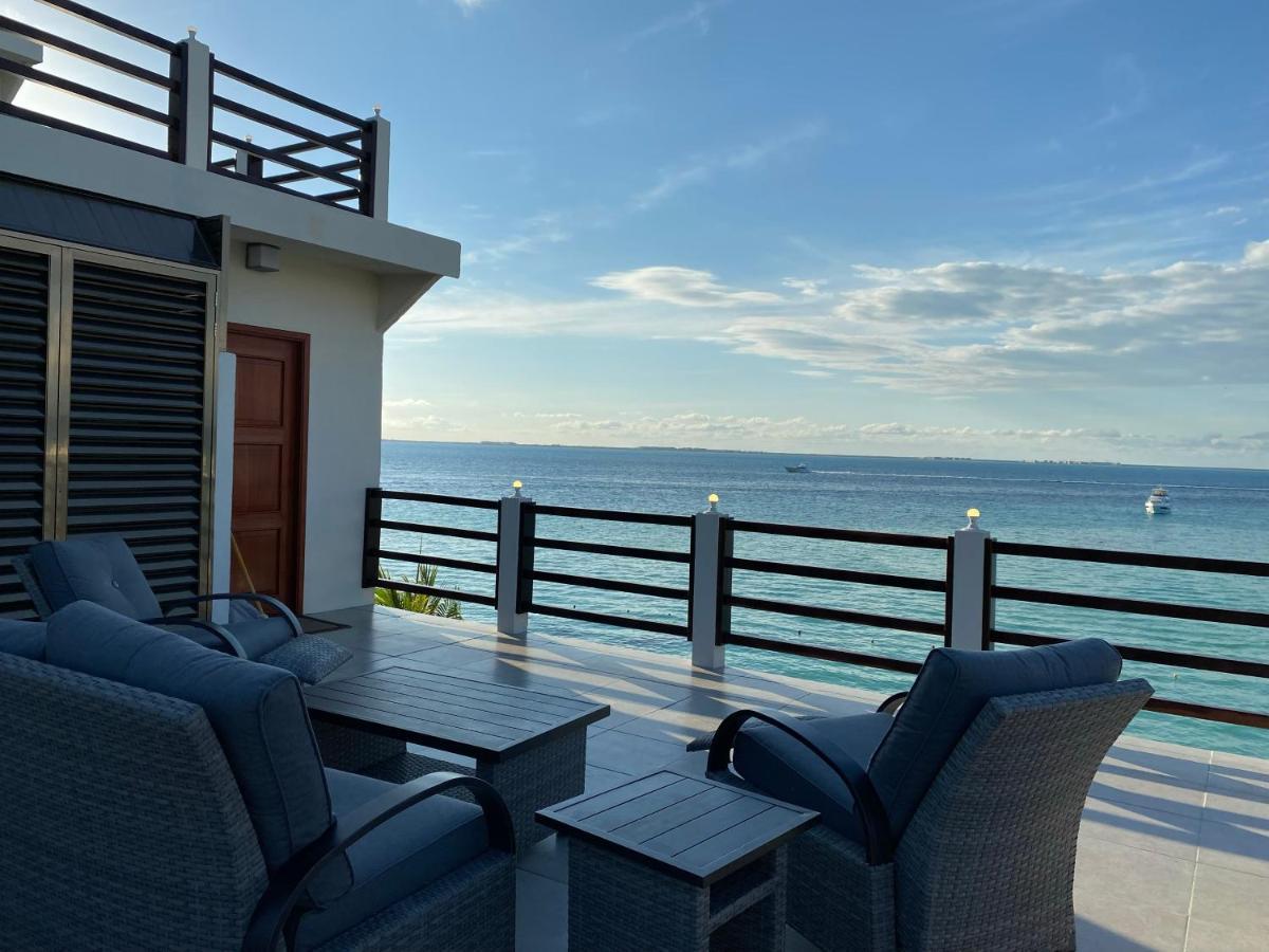 Cuxos Hotel Beachfront 女人岛 外观 照片
